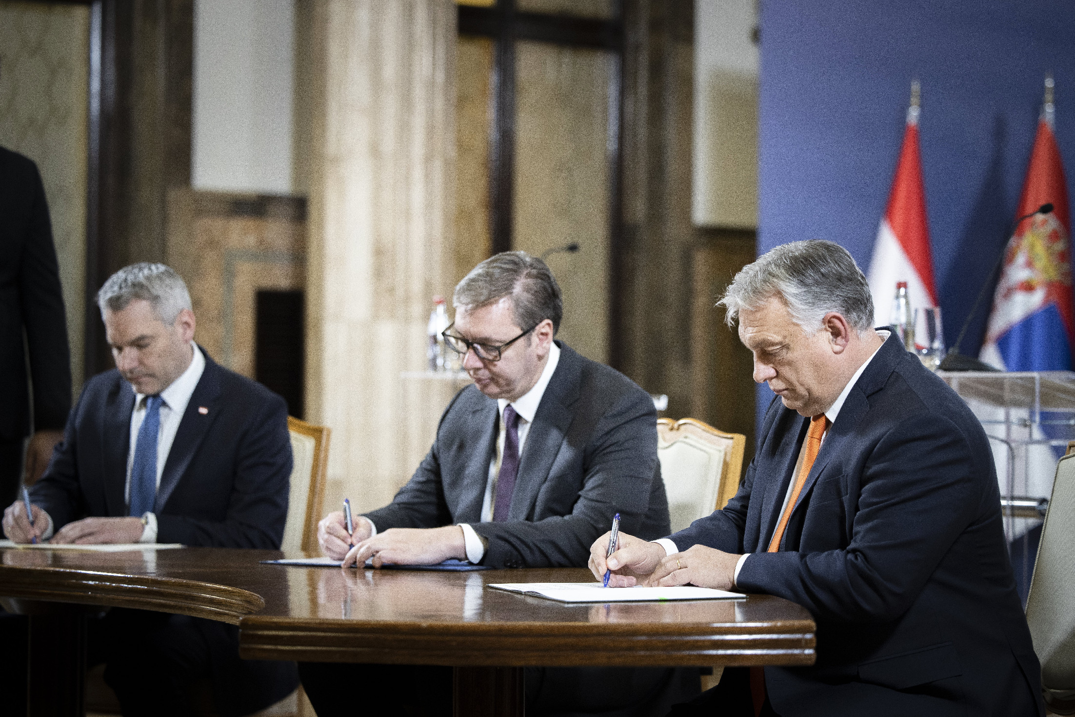 Orbán Viktor Belgrádba utazott