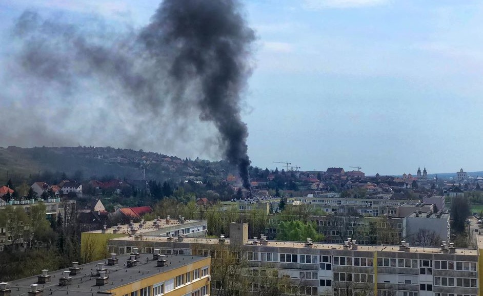 Videó: Gázrobbanás miatt semmisült meg több lakás egy társasházban 