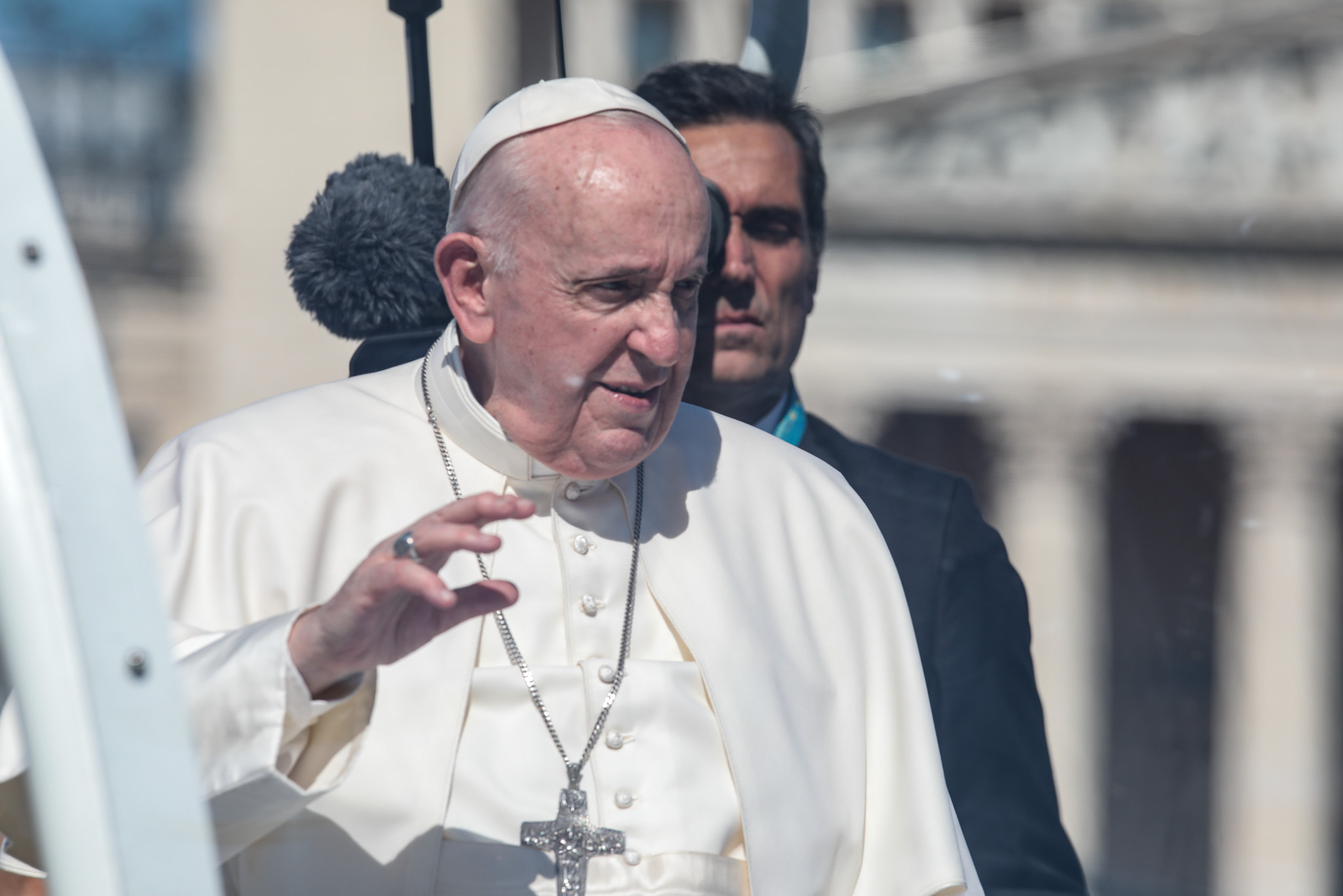 Ferenc pápa megkongatta a vészharangot