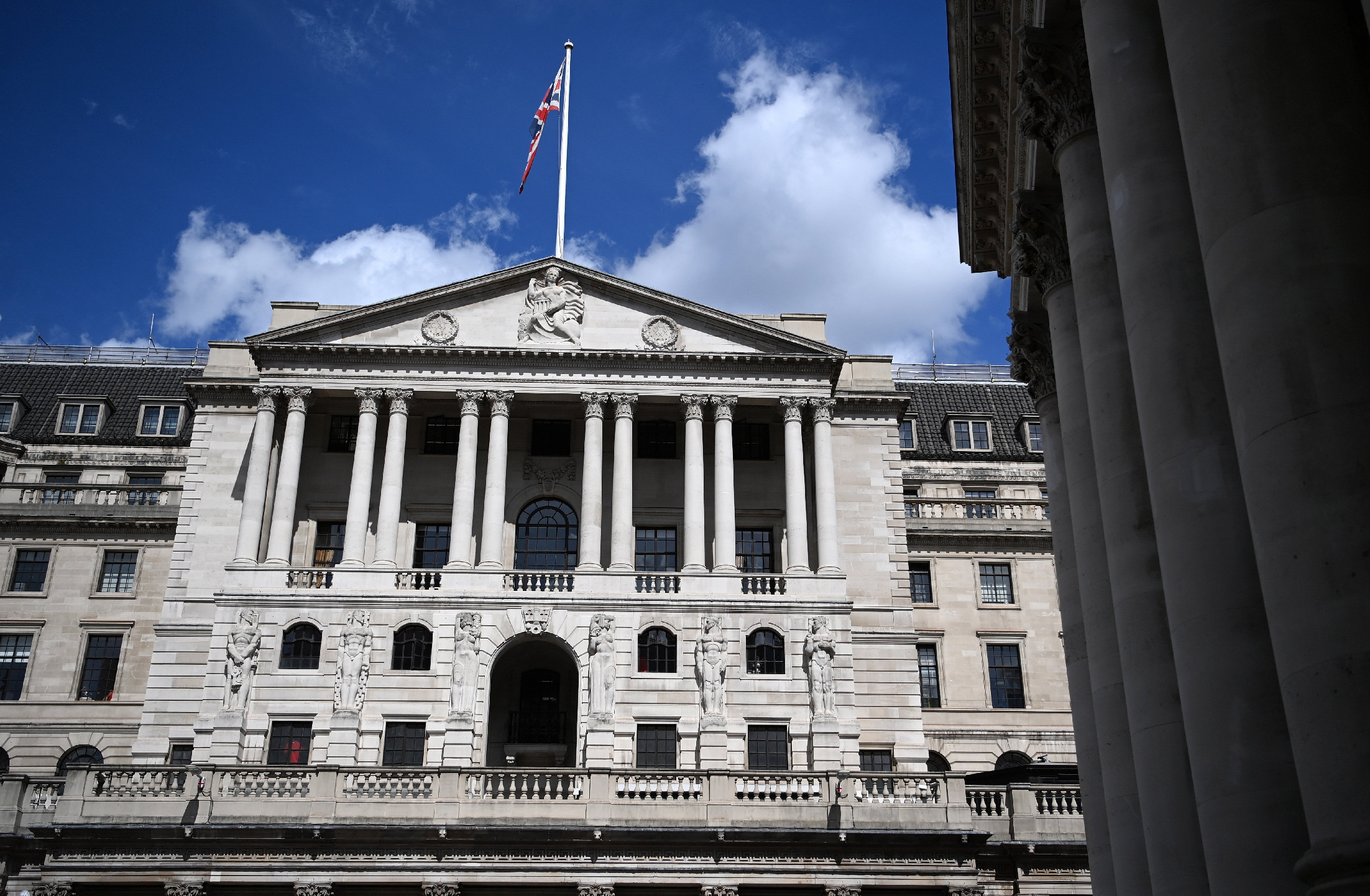 Már a Bank of England is recesszióra figyelmeztet
