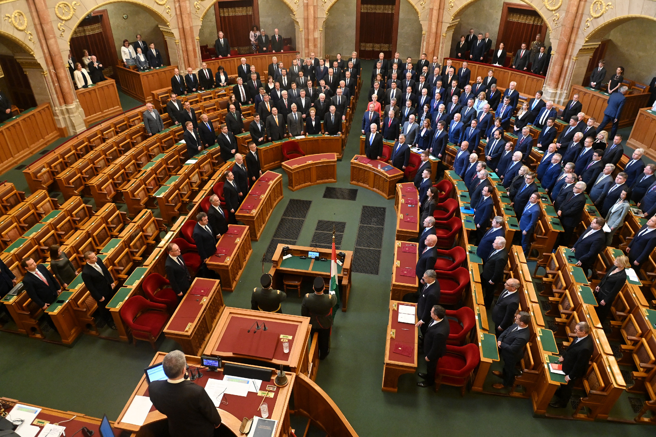 Kétharmados törvényeket módosíthat a parlament