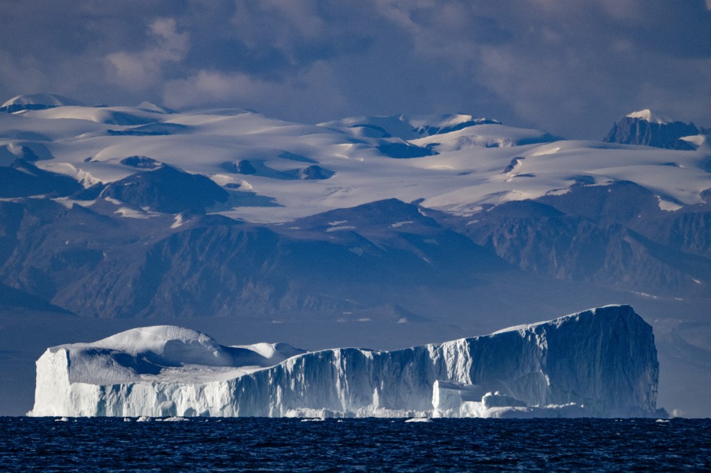 Nagy a baj: gyorsuló ütemben olvadnak Grönland gleccserei