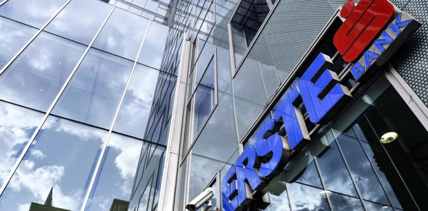 Erste Bank Lakossagi Folyoszamla Dijak