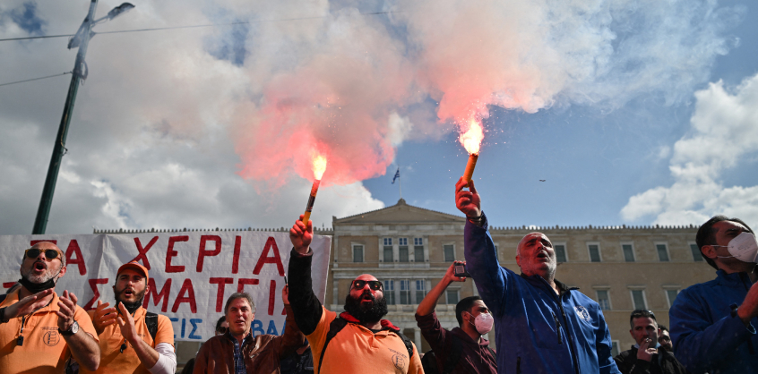 Ezrek tüntettek Athénban az áremelkedések ellen