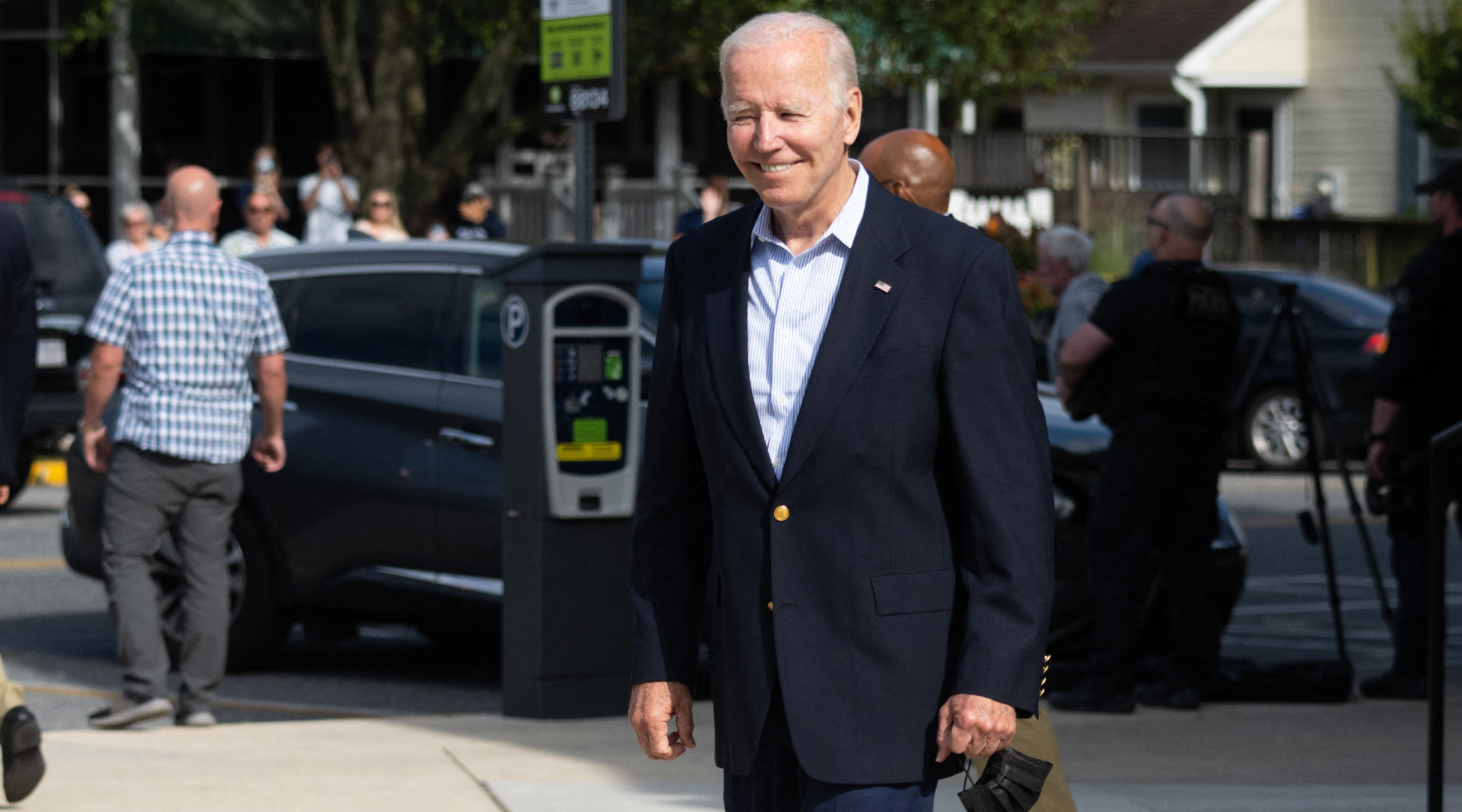 Videó: Joe Biden ugrándozott egyet, olyan jól érezte magát balesete után