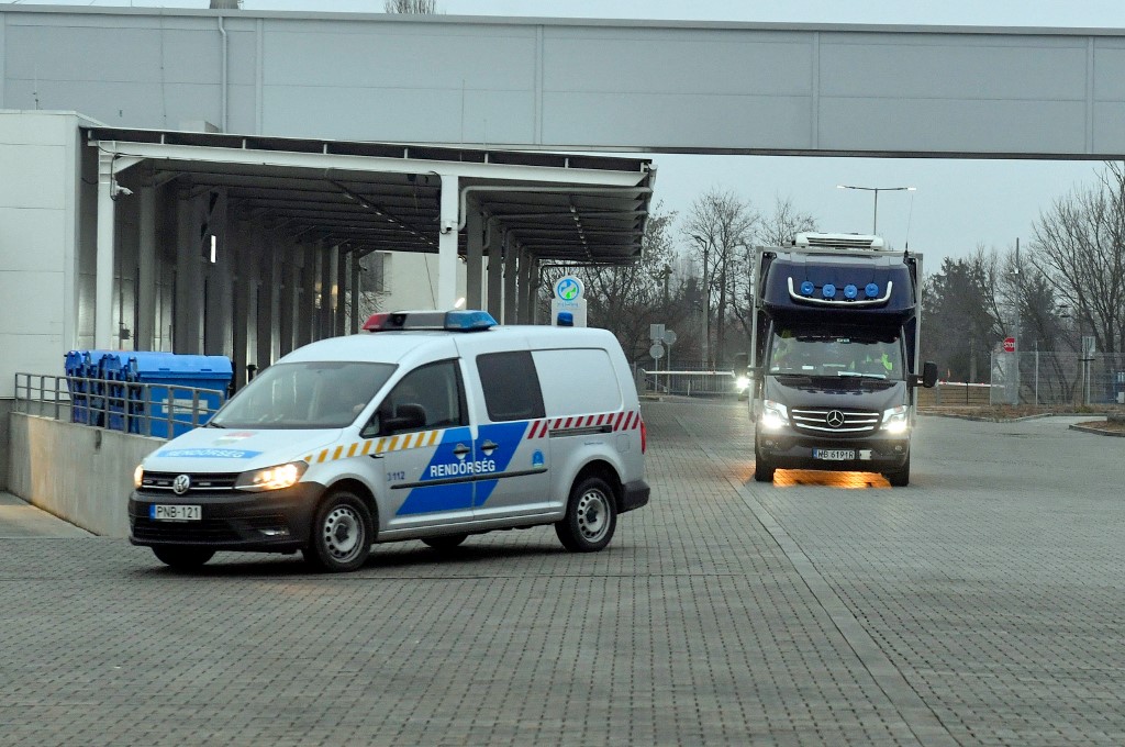 Testkamerát fognak viselni a rendőrök ezekben a nagyvárosokban, kiderült, miért 