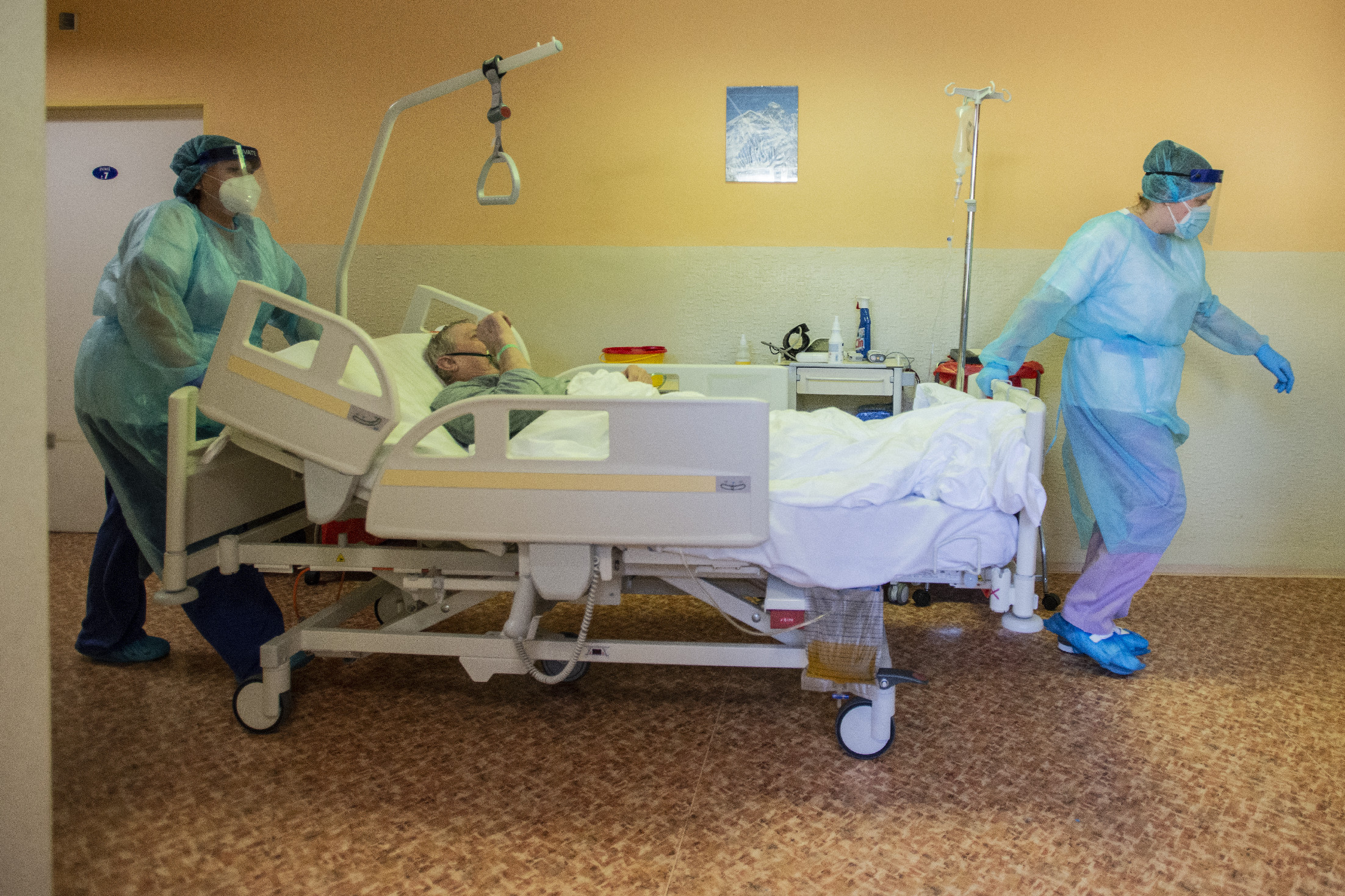 Robbanás történt egy Covid-osztályon