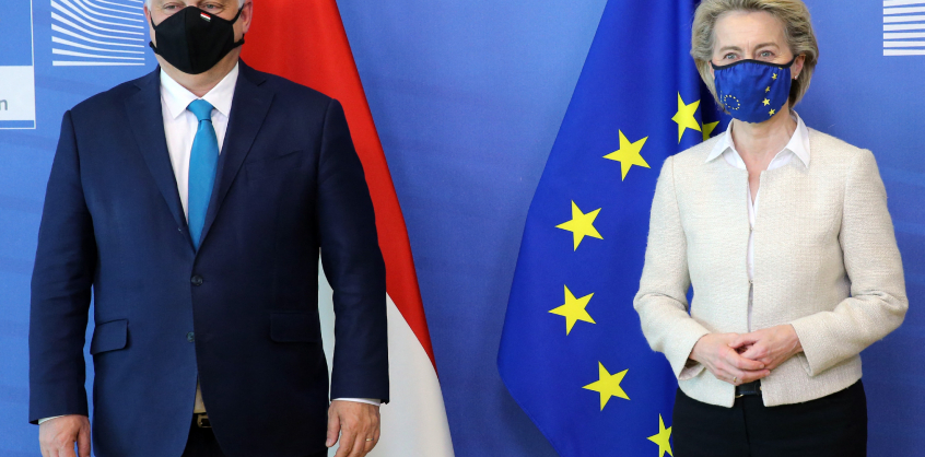 Ursula von der Leyen bízik Orbán Viktorban 