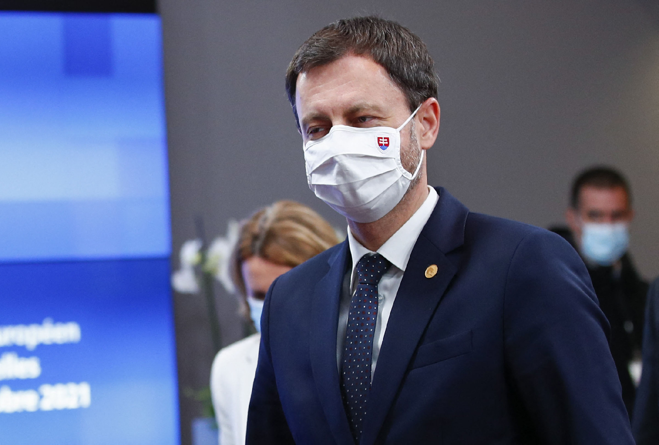 Ausztria után Szlovákia is a kötelező oltáson gondolkodik