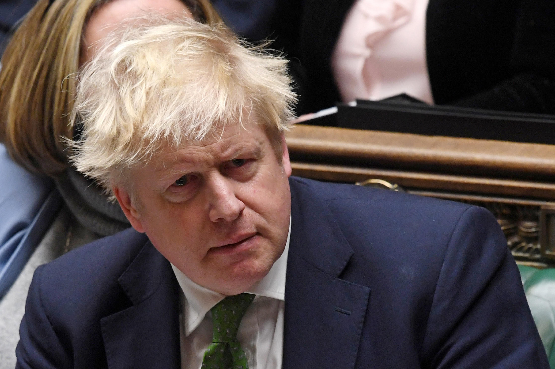 Hiába kérik a miniszterei Boris Johnson nem mond le