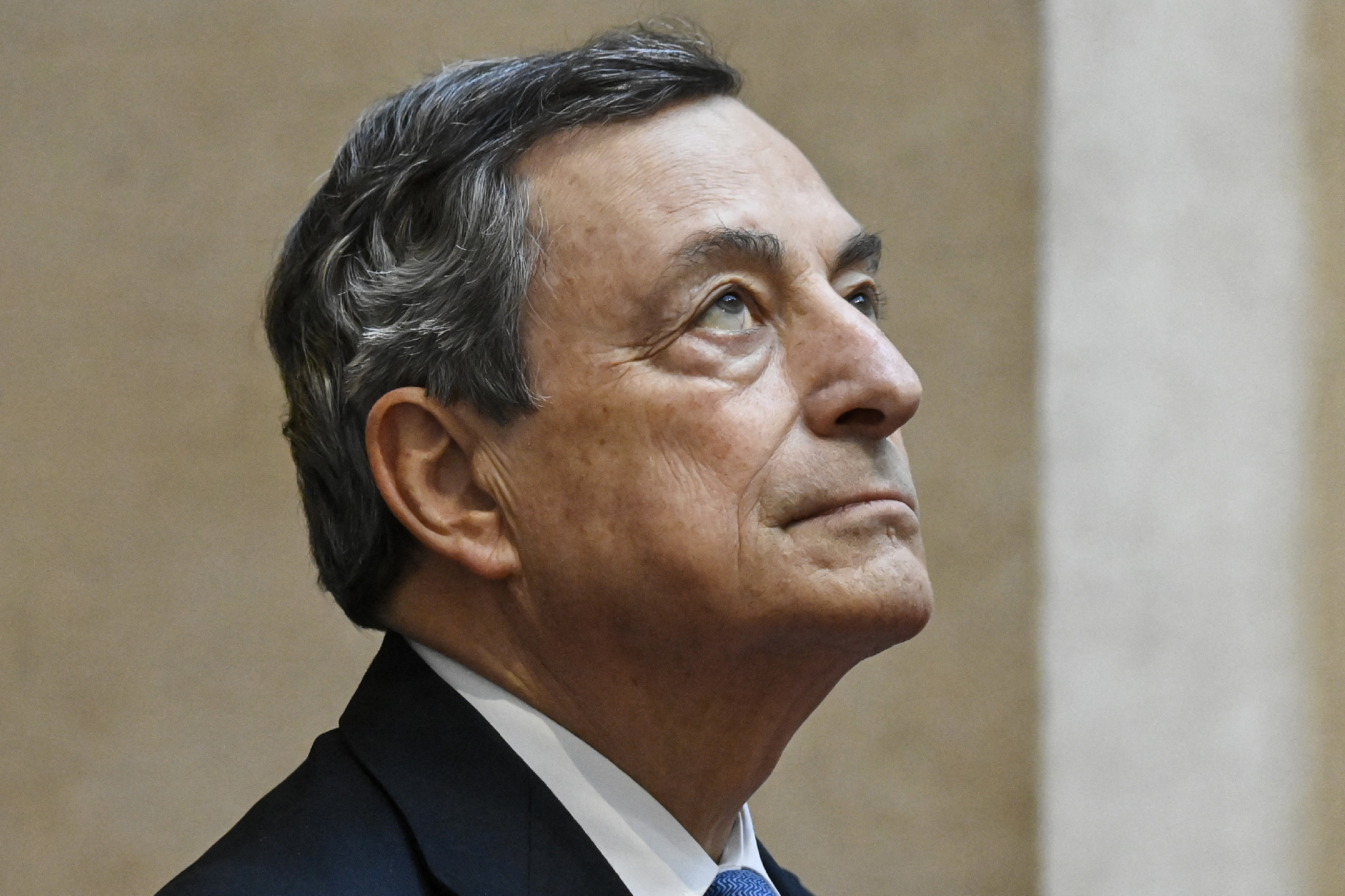 Mario Draghi új bizalmi paktumot kért a parlamenti pártoktól a kormányzás folytatására