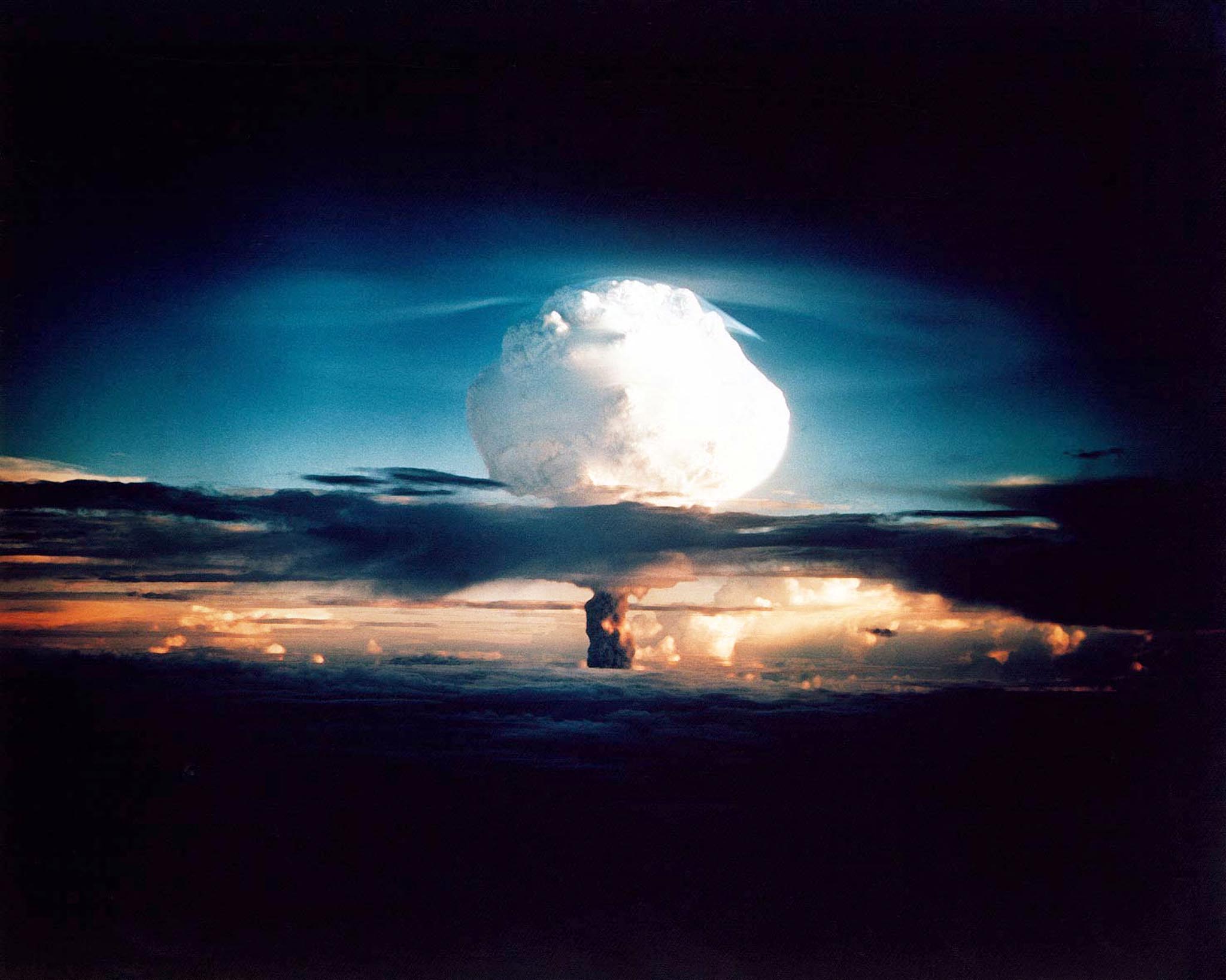 Pentagon: nincs arra utaló jel, hogy Oroszország bevetné az atombombát