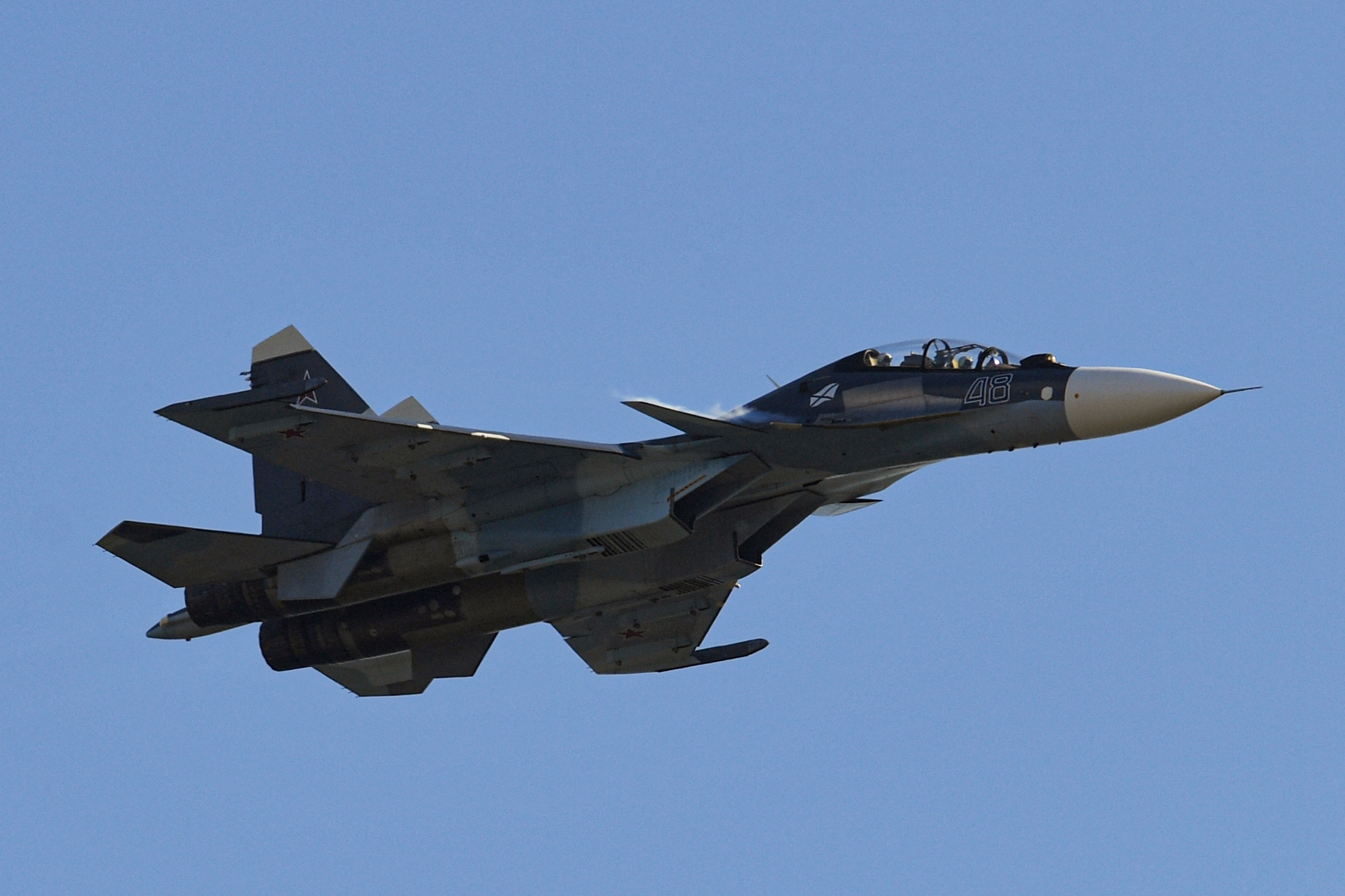 Hidegháborús jelenetek: orosz vadászgépek kísérték az amerikai bombázókat