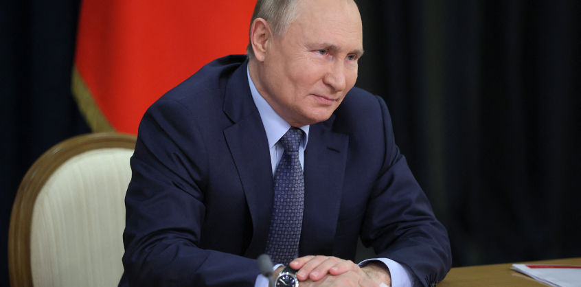 Putyin a konstruktív párbeszédben reménykedik