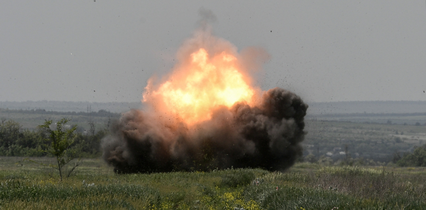 VIDEÓ: Az ukránok felrobbantottak két orosz lőszerraktárt