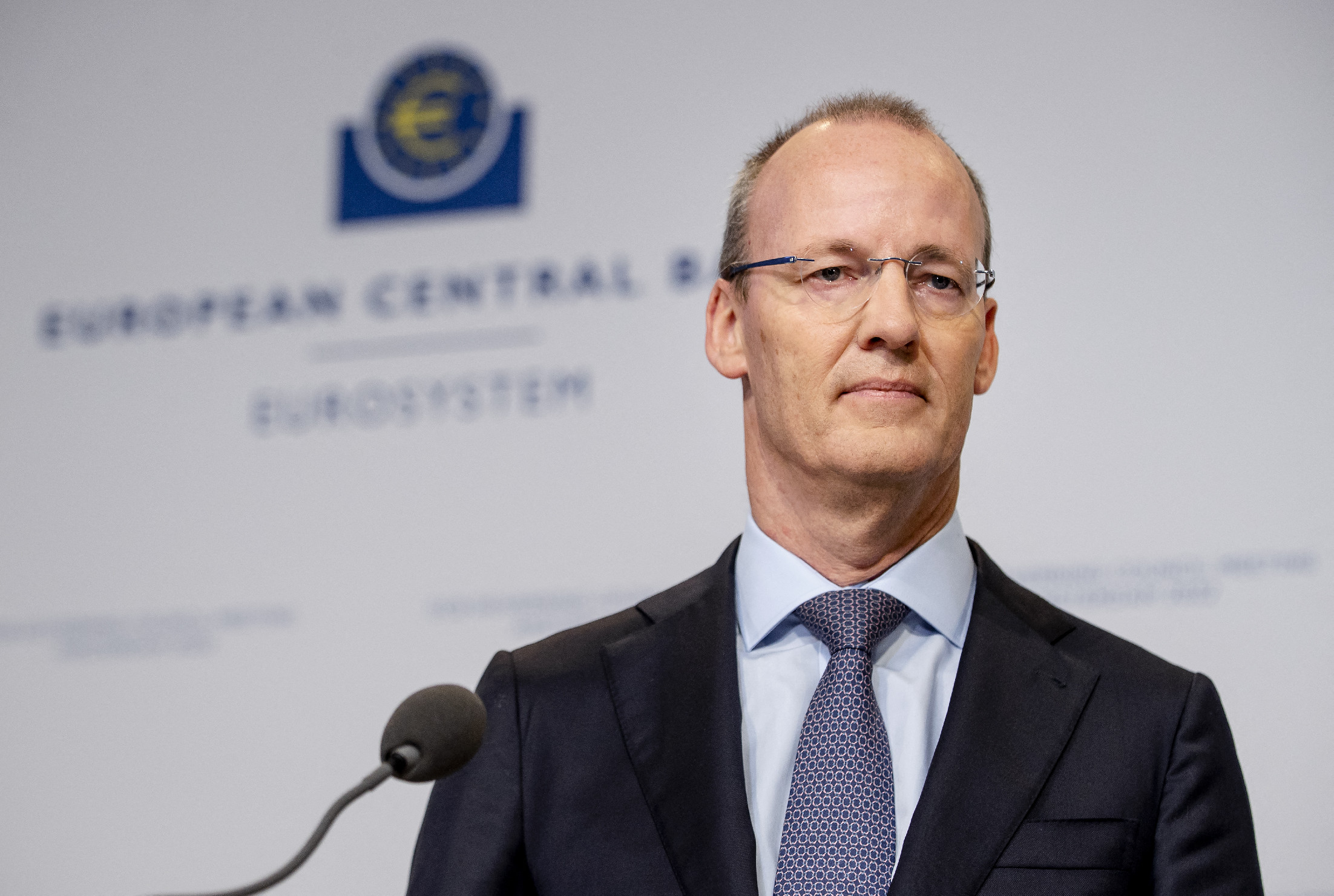 A holland központi bank elnöke hivatalosan bocsánatot kért a rabszolgaságért