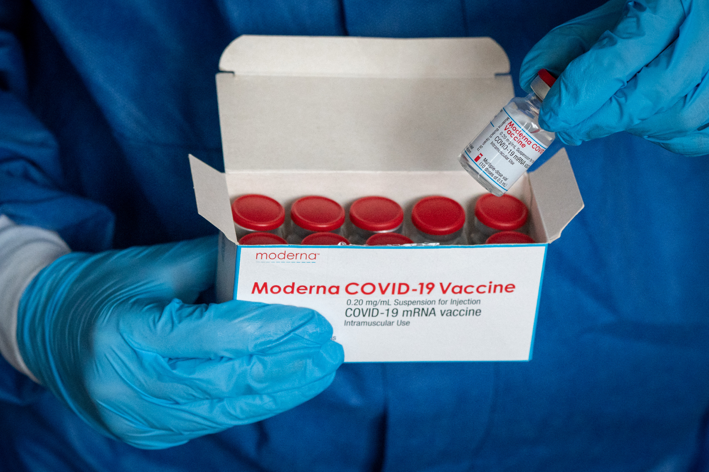 Az Európai Gyógyszerügynökség jóváhagyta a Moderna-vakcinát a 12-17 évesek számára is