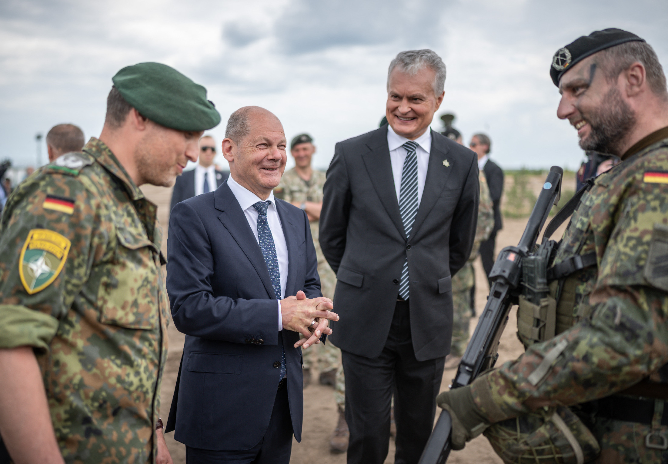 Scholz a NATO keleti szárnyának megerősítését ígérte