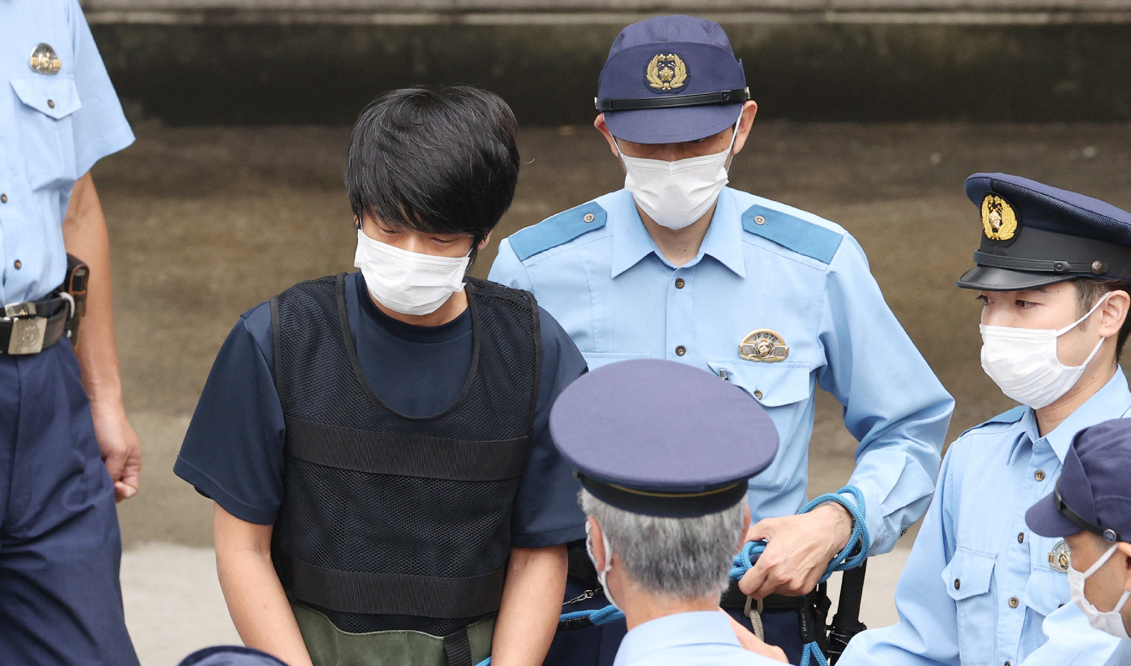 Felfüggesztették az Abe Sindzó gyilkosa elleni büntetőjogi eljárást