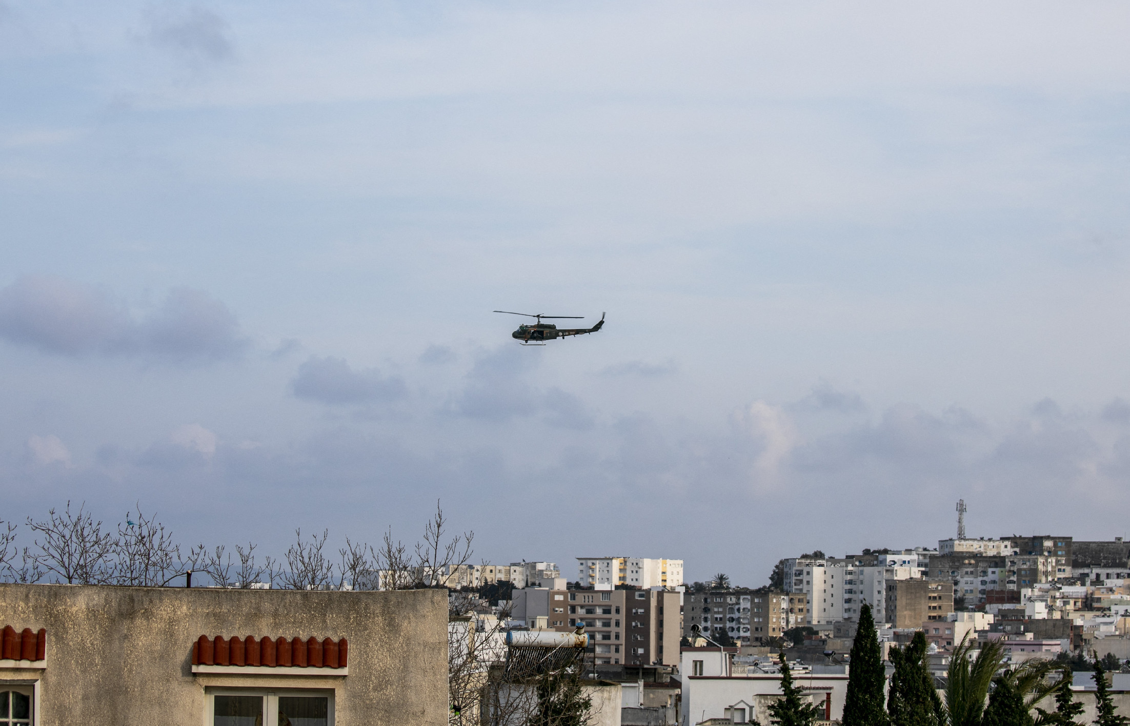 Lezuhant egy katonai helikopter Tunéziában, többen meghaltak