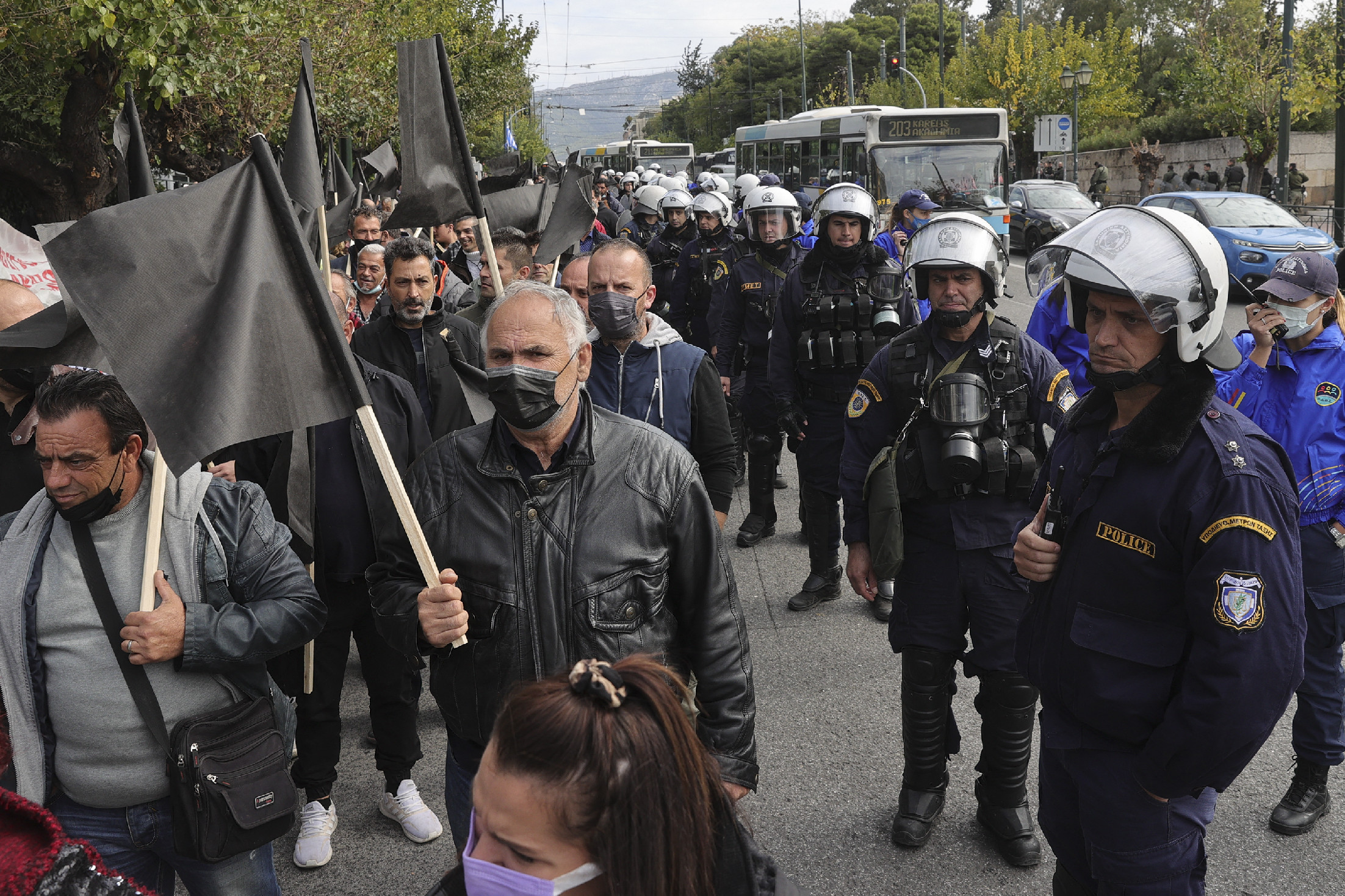 Görögország több városában csaptak össze tüntetők a rendőrökkel