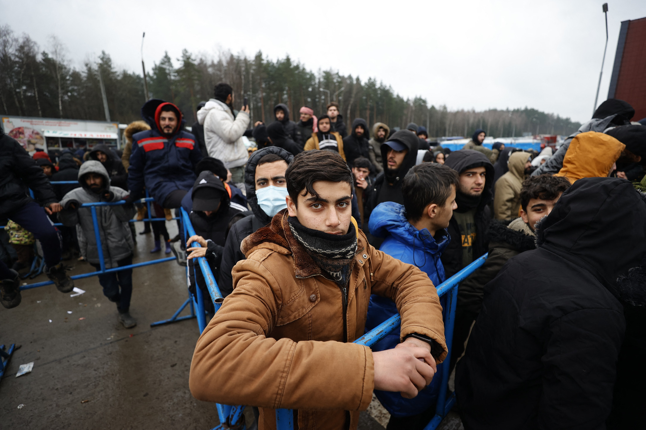 Több száz migránst szállítanak vissza Irakba