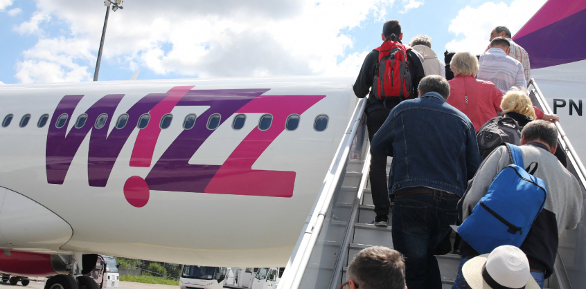 Vészcsúszdán menekültek az utasok egy Wizz Air-gépről Ferihegyen