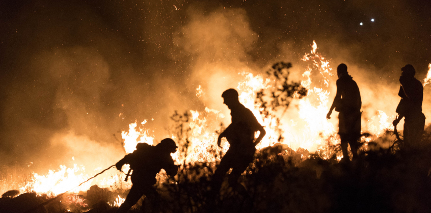 Görögországba hat országból érkeznek tűzoltók erdőtüzet oltani