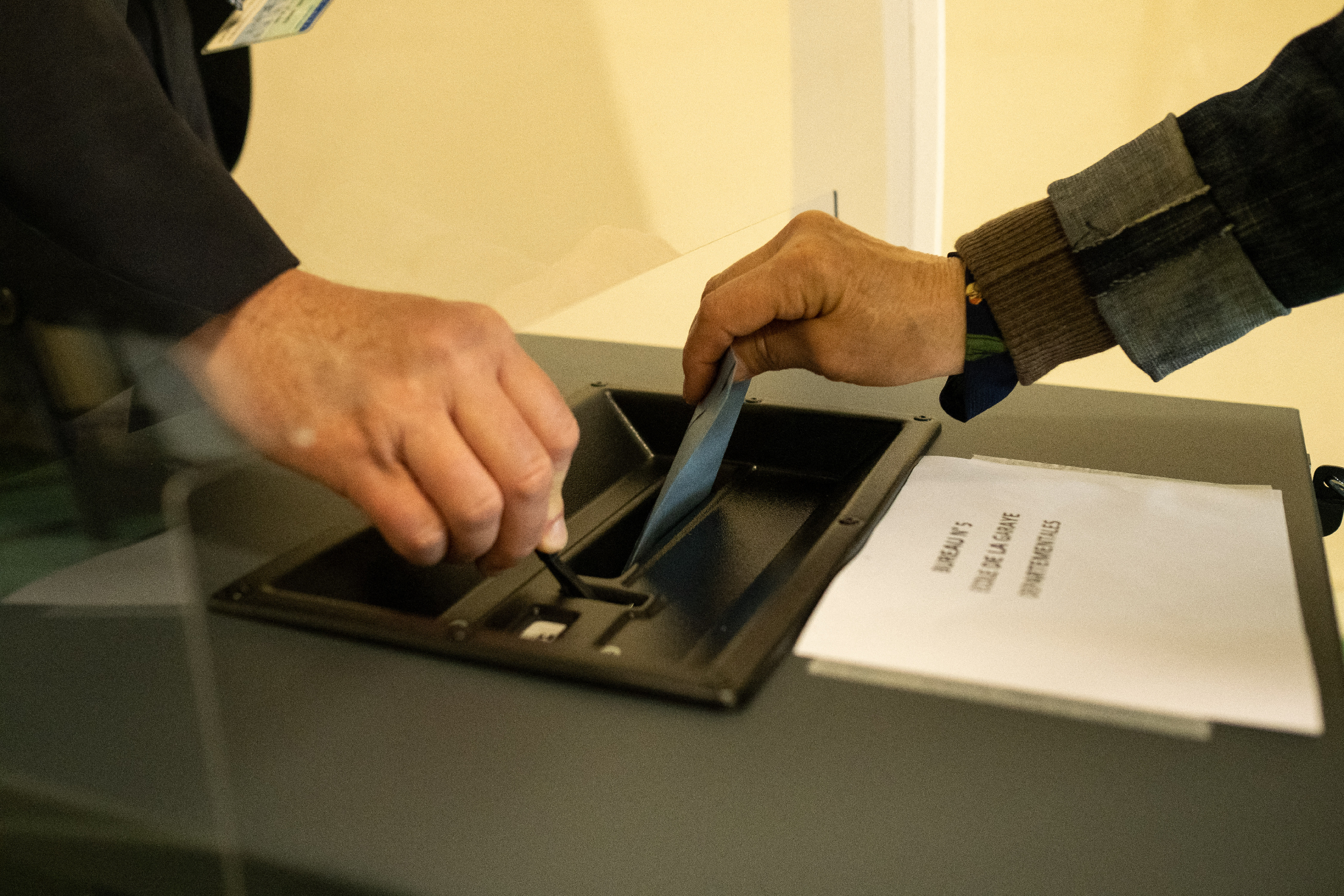 A jobboldal az élen Franciaországban a regionális választások első fordulója után