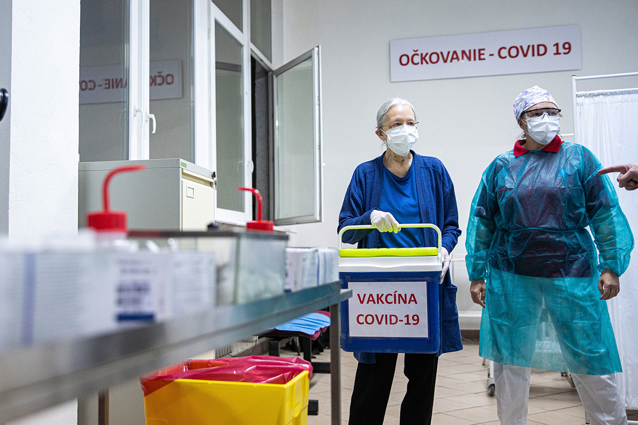 Botránnyal indult a szlovák vakcinalottó