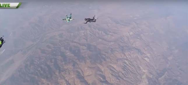Elképesztő videó: 7620 méter magasból ugrott le ejtőernyő nélkül 