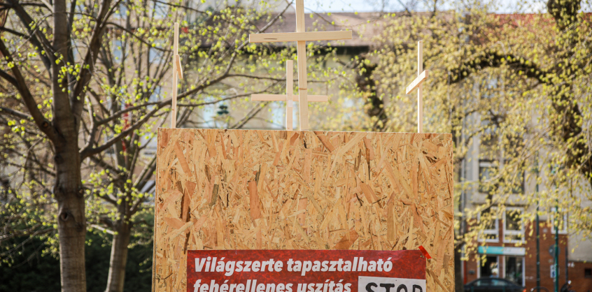 Ikszet rajzolt egy szélsőséges plakátra Ferencvárosban, komoly pénzbüntetést kapott