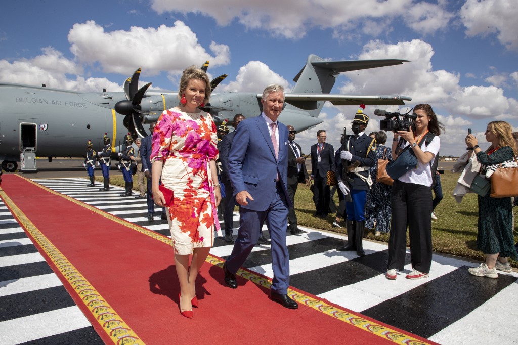 A belga király megpróbálja feledtetni országa történelmi bűneit Kongóban
