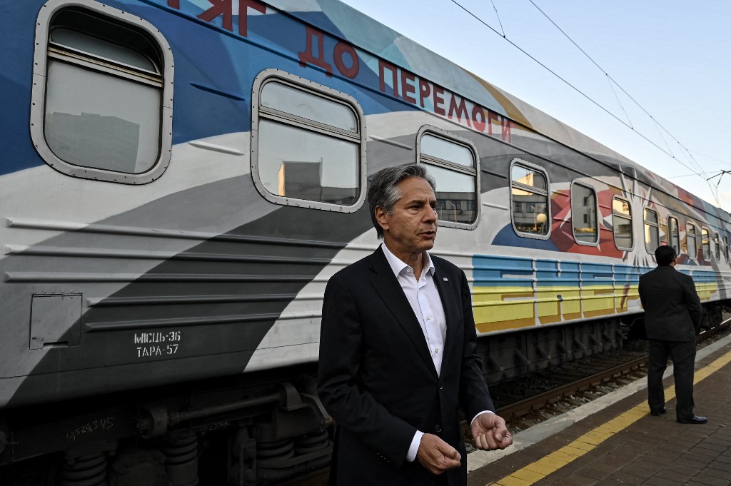 Váratlanul Kijevbe utazott az amerikai külügyminiszter, nagy bejelentést tett