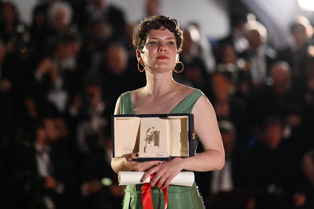 Négy magyar filmet is díjaztak a Szarajevói Filmfesztiválon, Buda Flóra Anna és Gyimesi Anna filmjei fődíjat kaptak