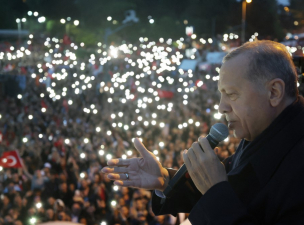 Erdoğan bejelentette győzelmét