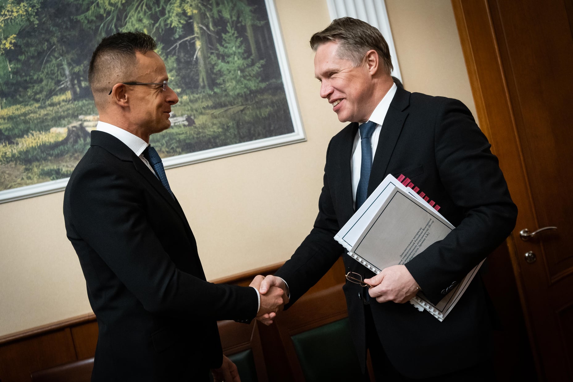 Szijjártó: Magyarország még idén megkapja a Szputnyik-vakcina gyártásához szükséges technológiát