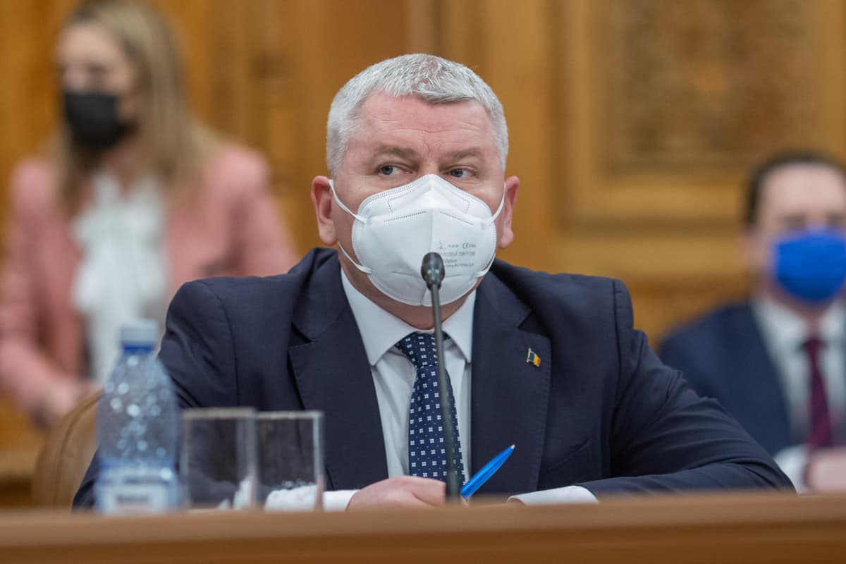 Másra mutogat a botrányba keveredett miniszter 
