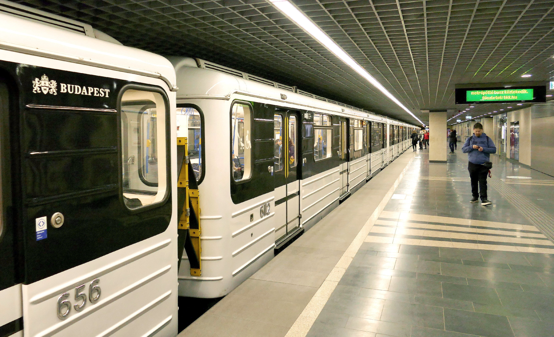 A BKV elárulta, mi okozhatta metróbalesetet