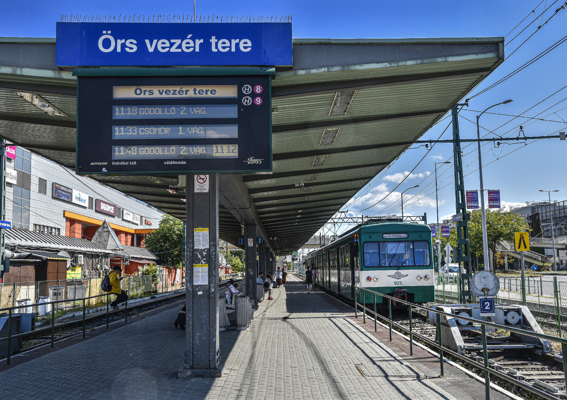 Halálra gázolt egy embert a HÉV 