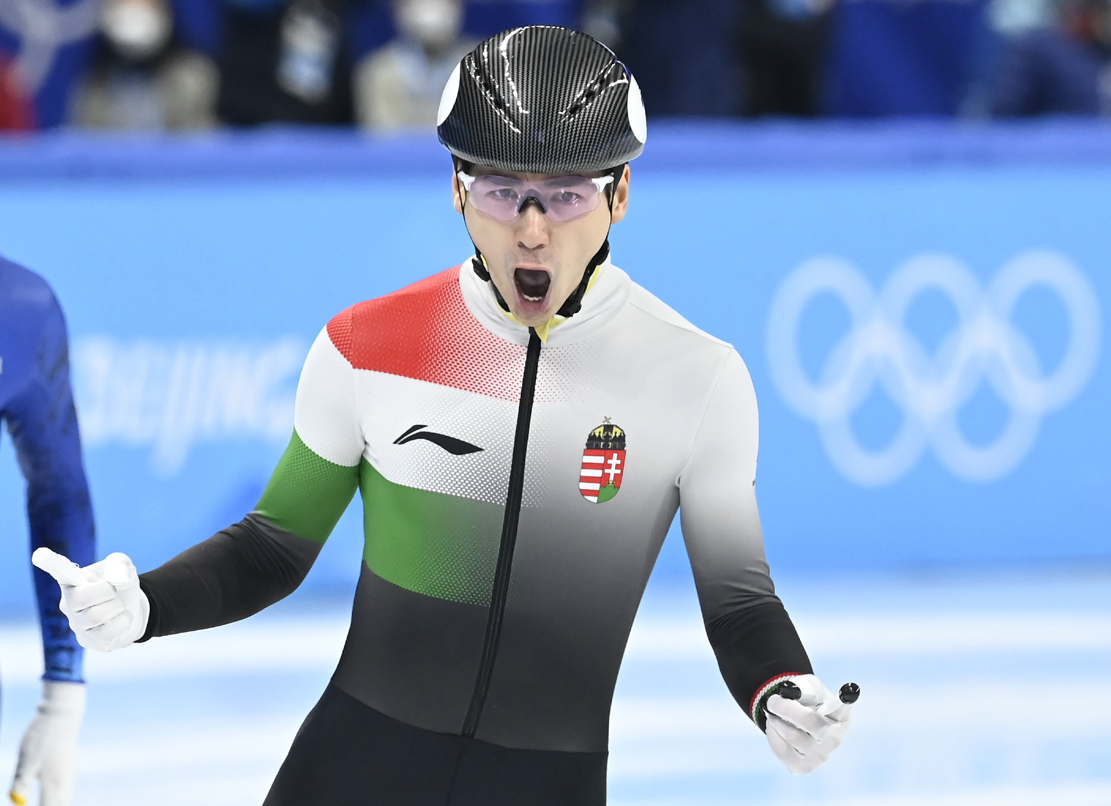 Peking 2022: Olimpiai bajnok Liu Shaoang