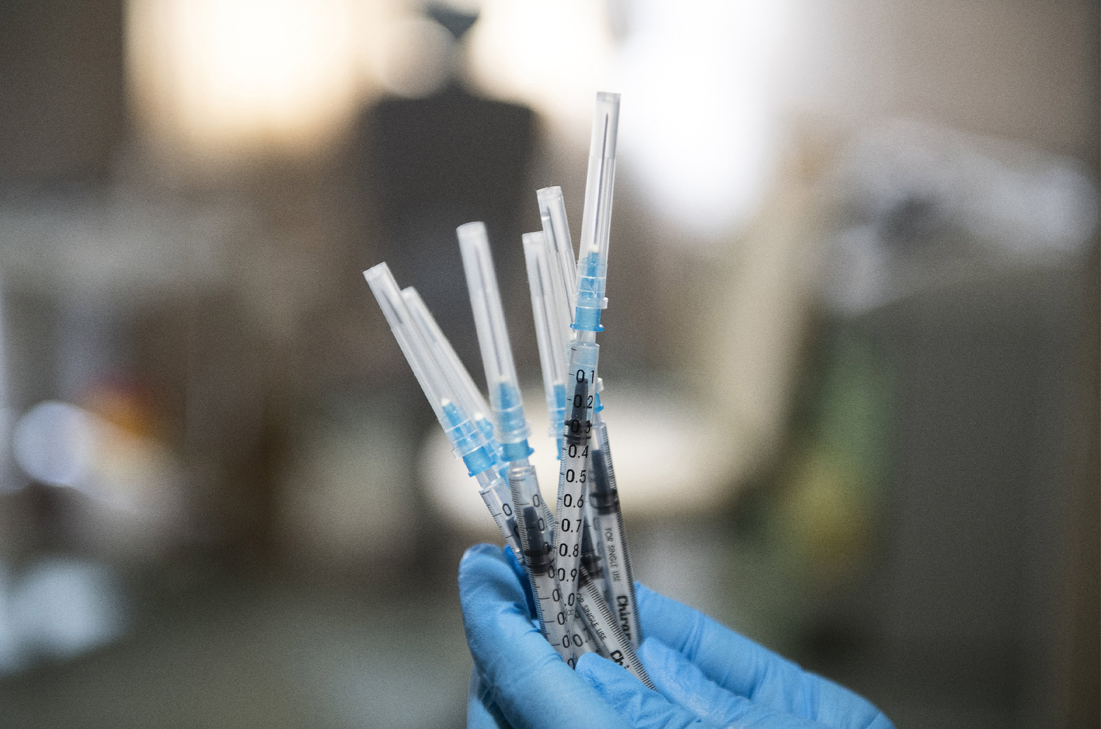Izraeli kutatás jelent meg a védőoltások mellékhatásairól és az ellenanyag-termelésről