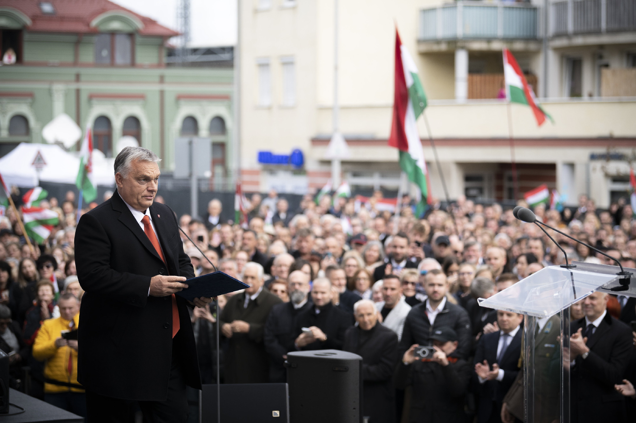 Orbán: a Nyugat elárulta a magyarokat