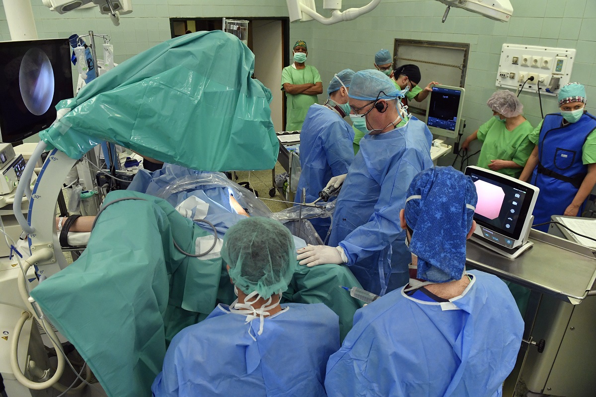 Titkolják, hány műtét maradt el a járvány miatt