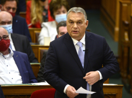 Orbán Viktor Jakab Péternek: Önöket rendre elfenekelik