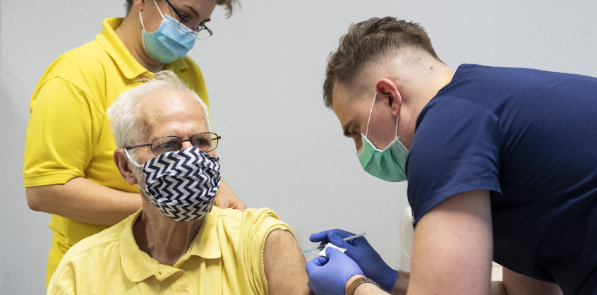 Az elmúlt héten 140 koronavírusos beteg halt meg Magyarországon
