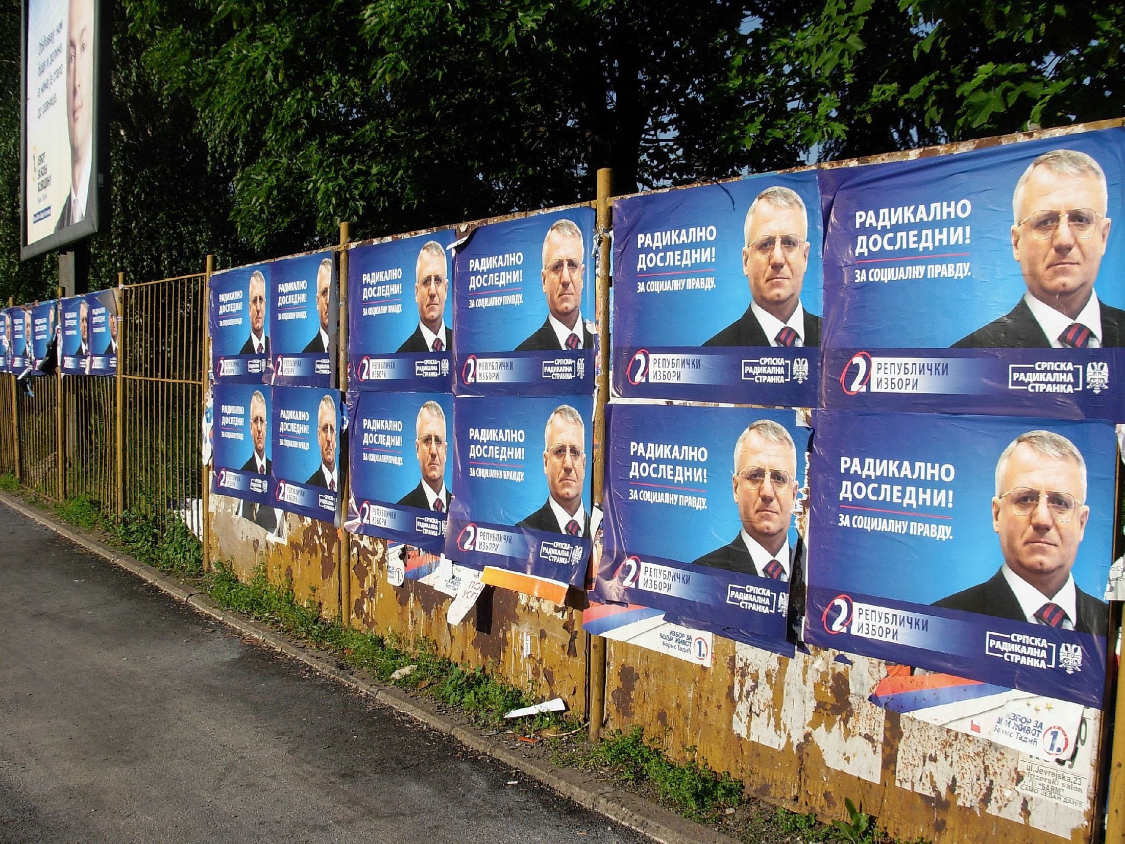 Visszavonul Seselj, a magyarok kitelepítéséről ábrándozó szerb politikus