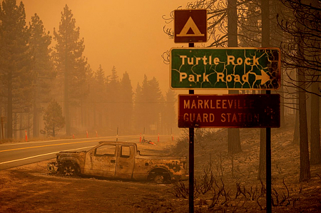 Újabb evakuálások az Egyesült Államokban az egyre nagyobb erdőtüzek miatt