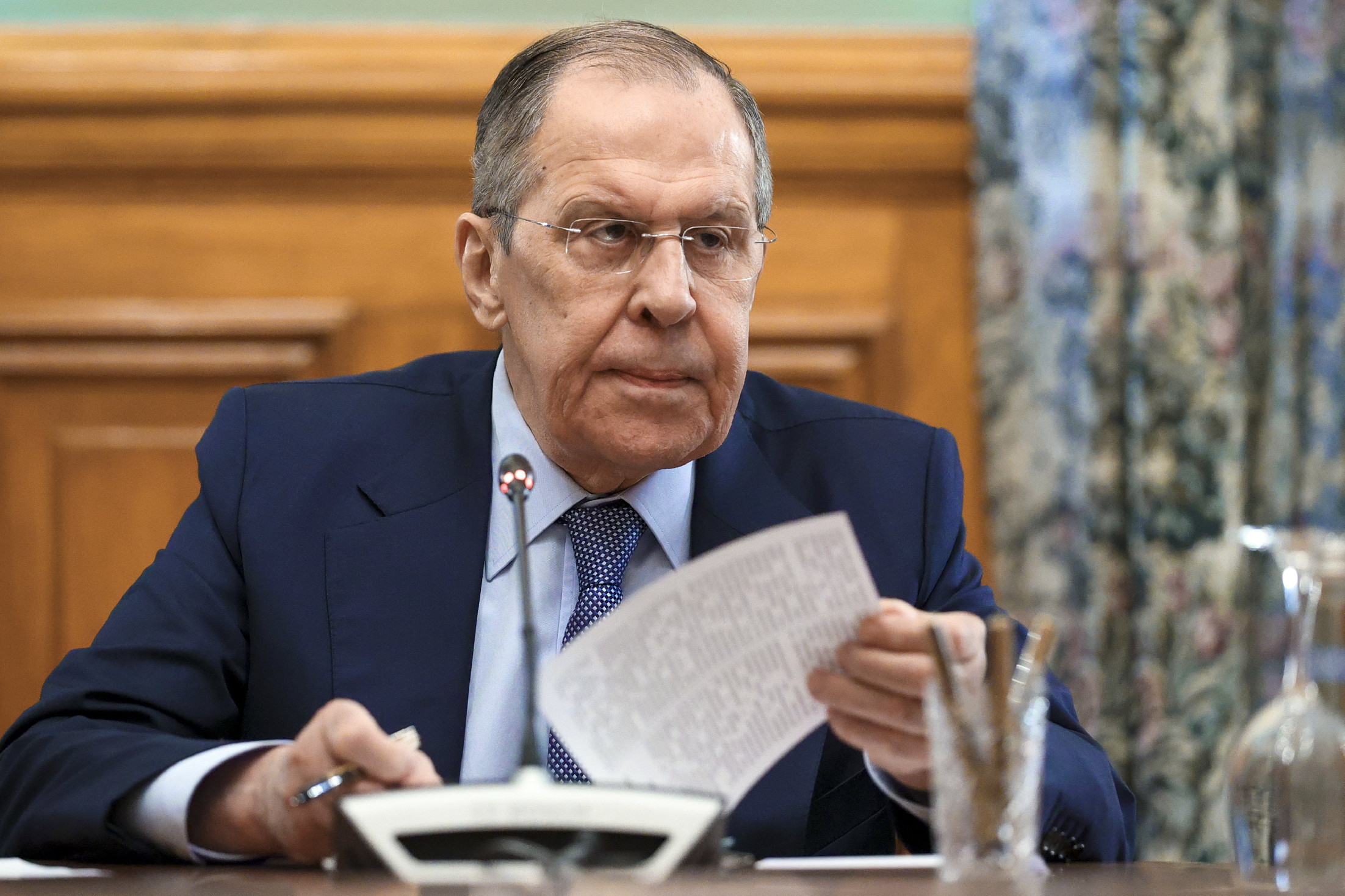 Lavrov közölte Oroszország feltételeit