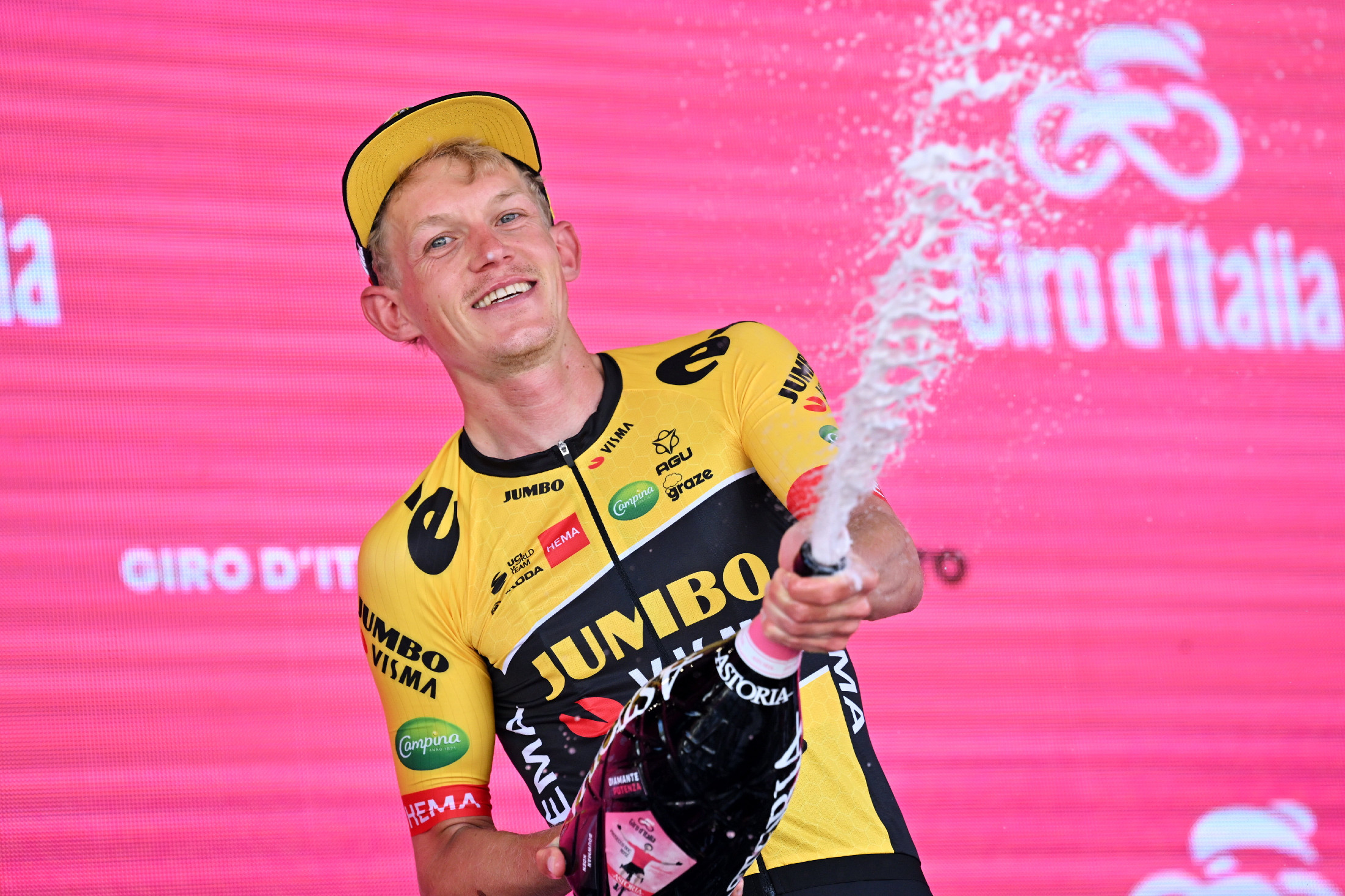 Giro d'Italia: Bouwman a hegyeket és a szakaszt is vitte, Valter Attila 15.